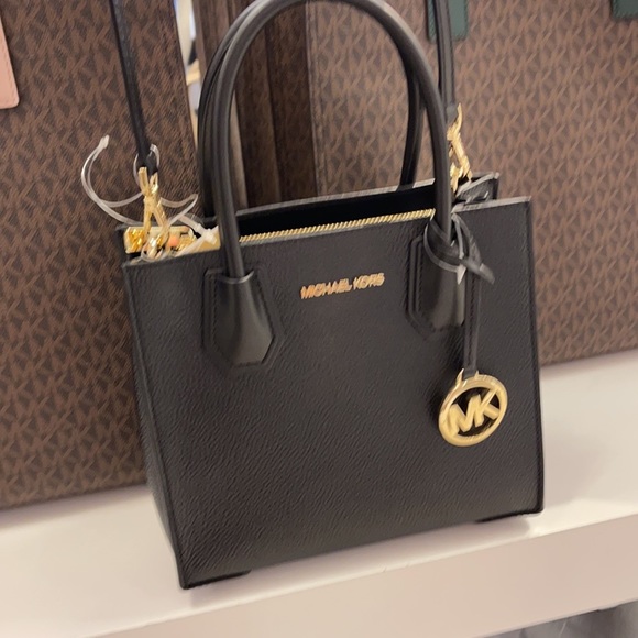 Michael Kors Mercer Medium Pebbled Leather Crossbody Bag - Picture 11 of 16